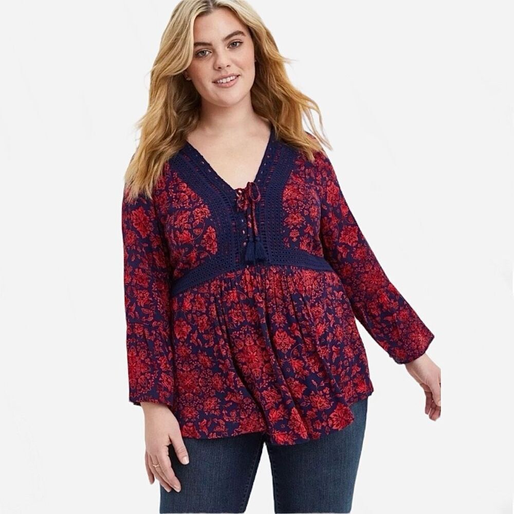 Torrid Navy Blue & Red Embroidered Crinkle Gauze Babydoll Top Sz L